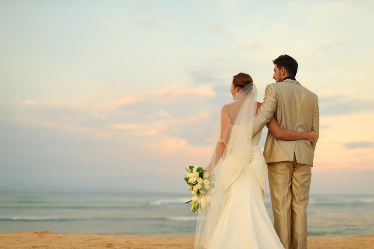 Aksamala-Wedding-Couple-Standing1